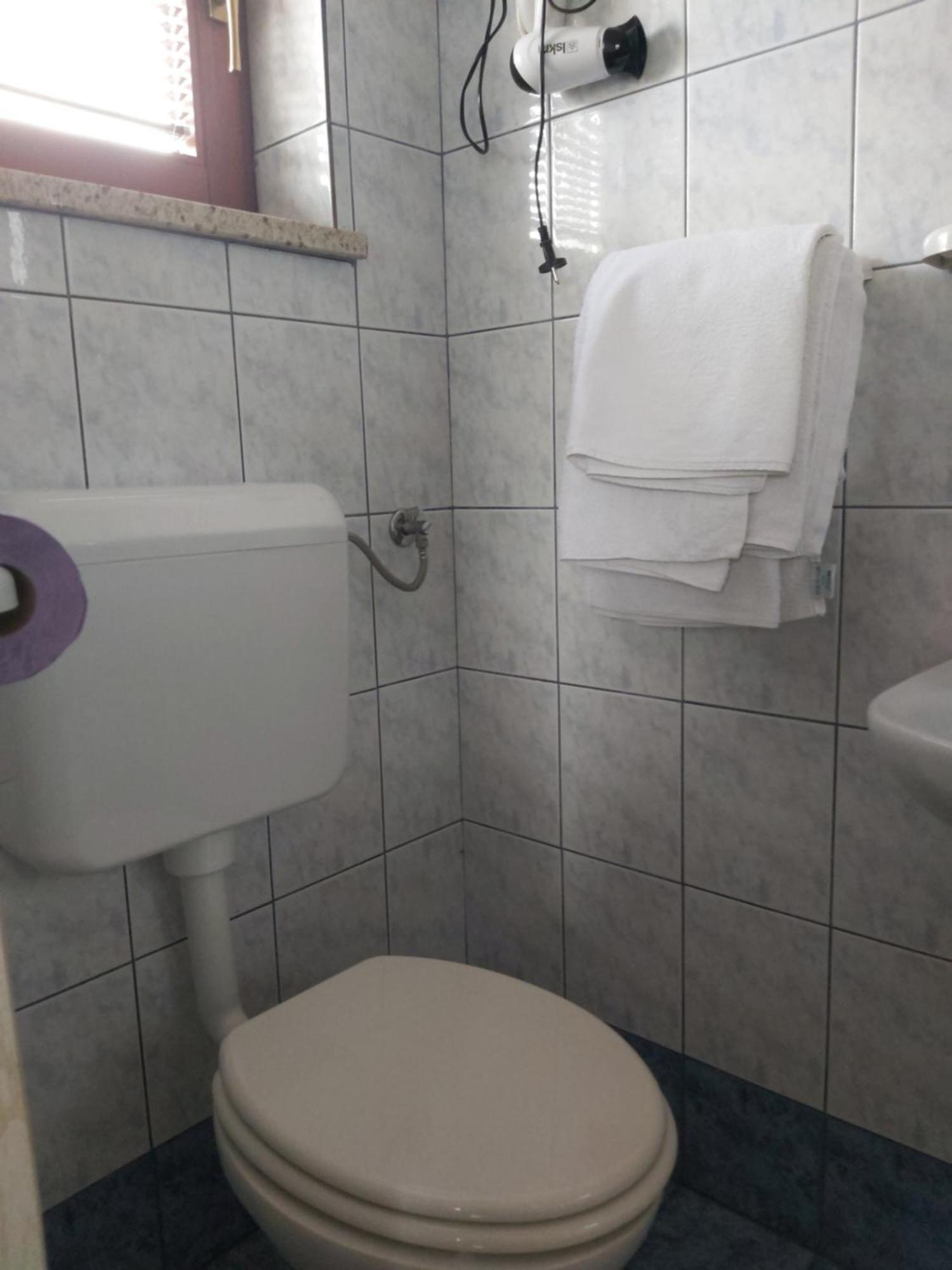 Rooms Zagon Postojna Bagian luar foto