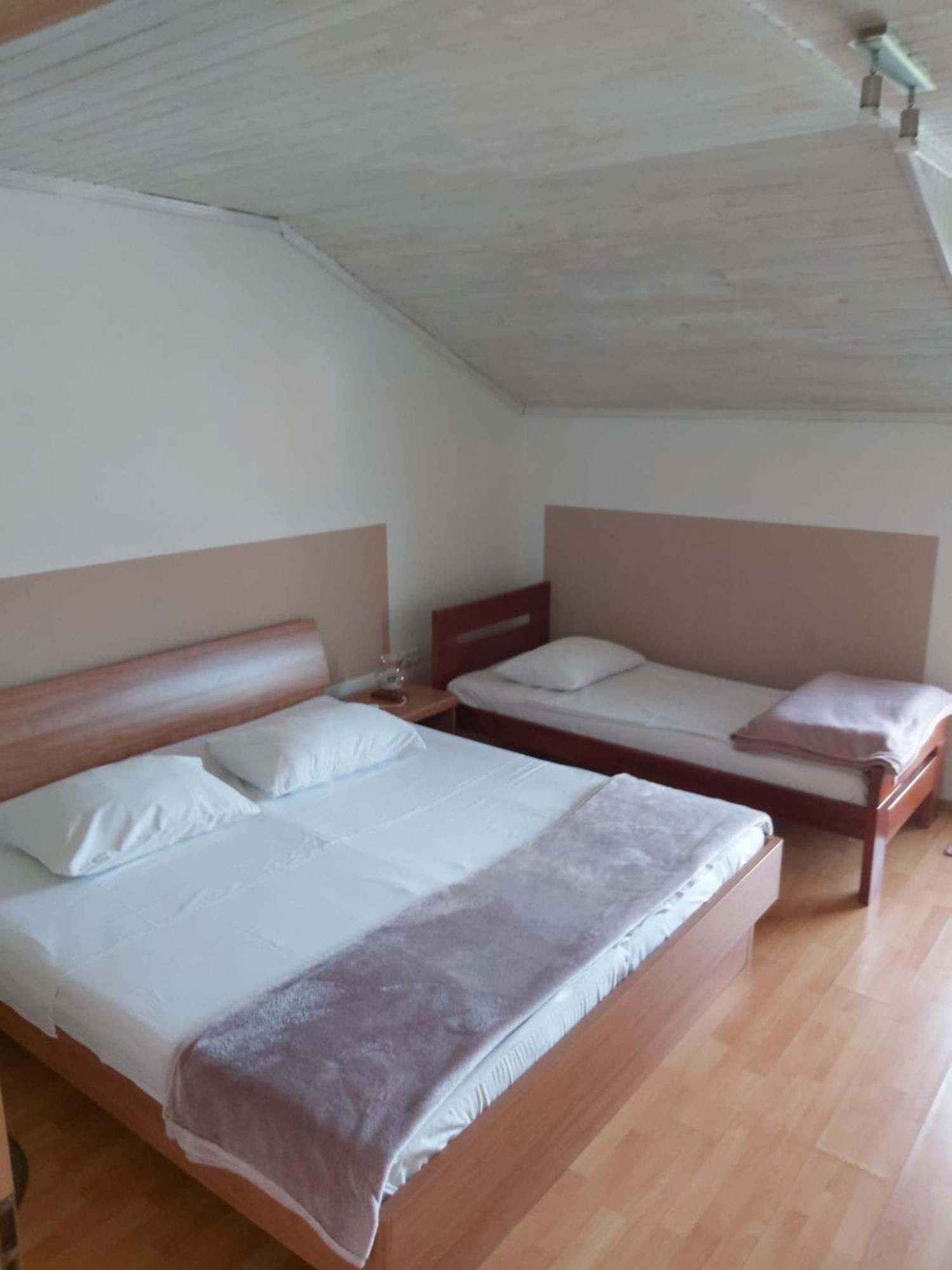 Rooms Zagon Postojna Bagian luar foto