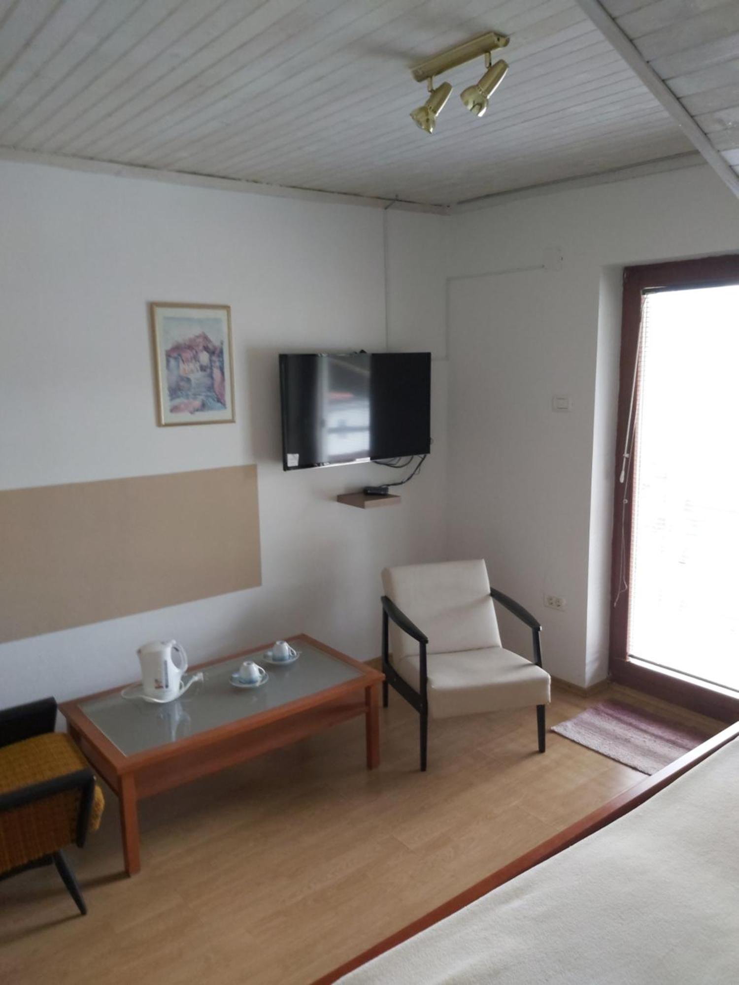 Rooms Zagon Postojna Bagian luar foto