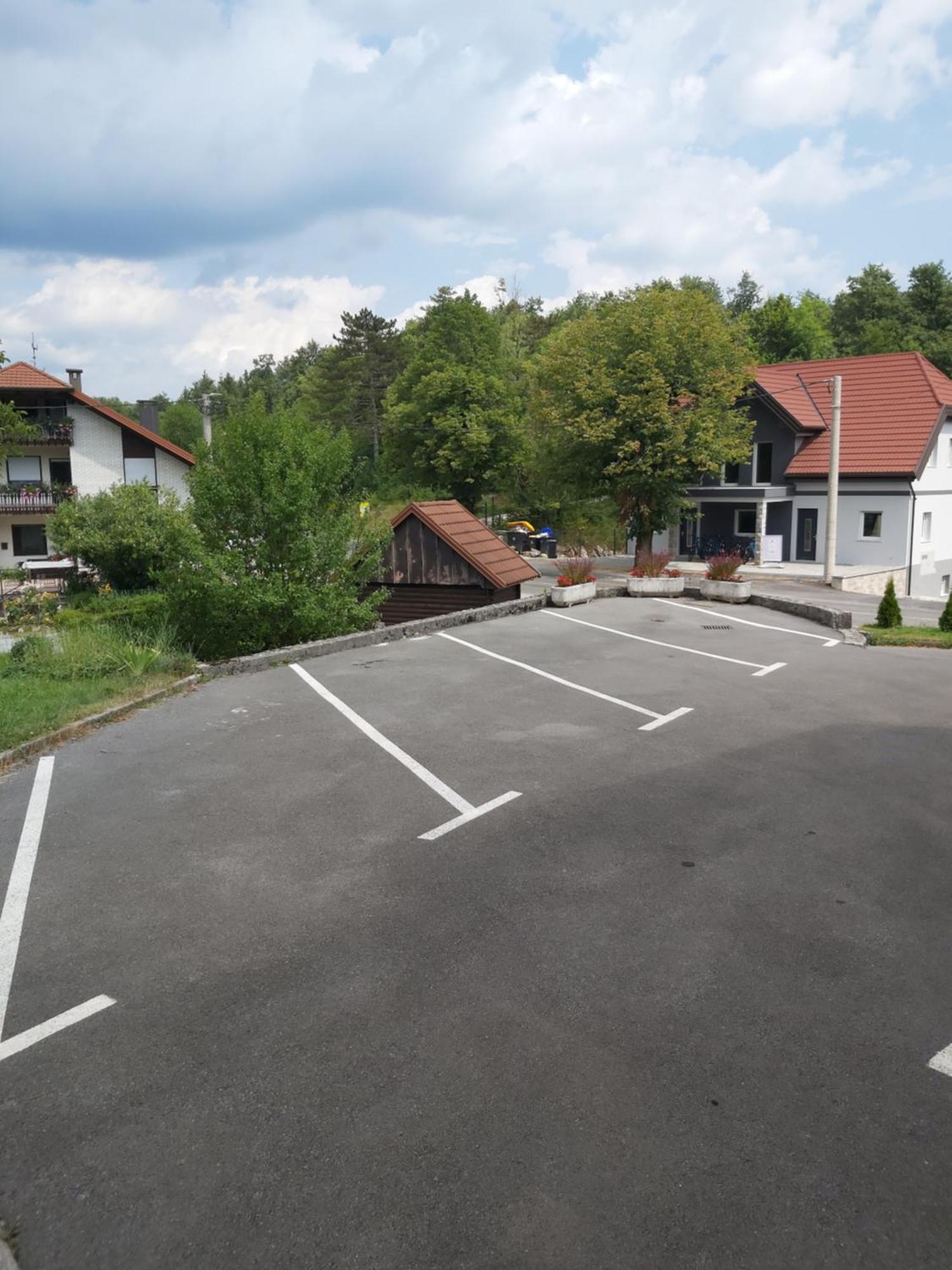 Rooms Zagon Postojna Bagian luar foto